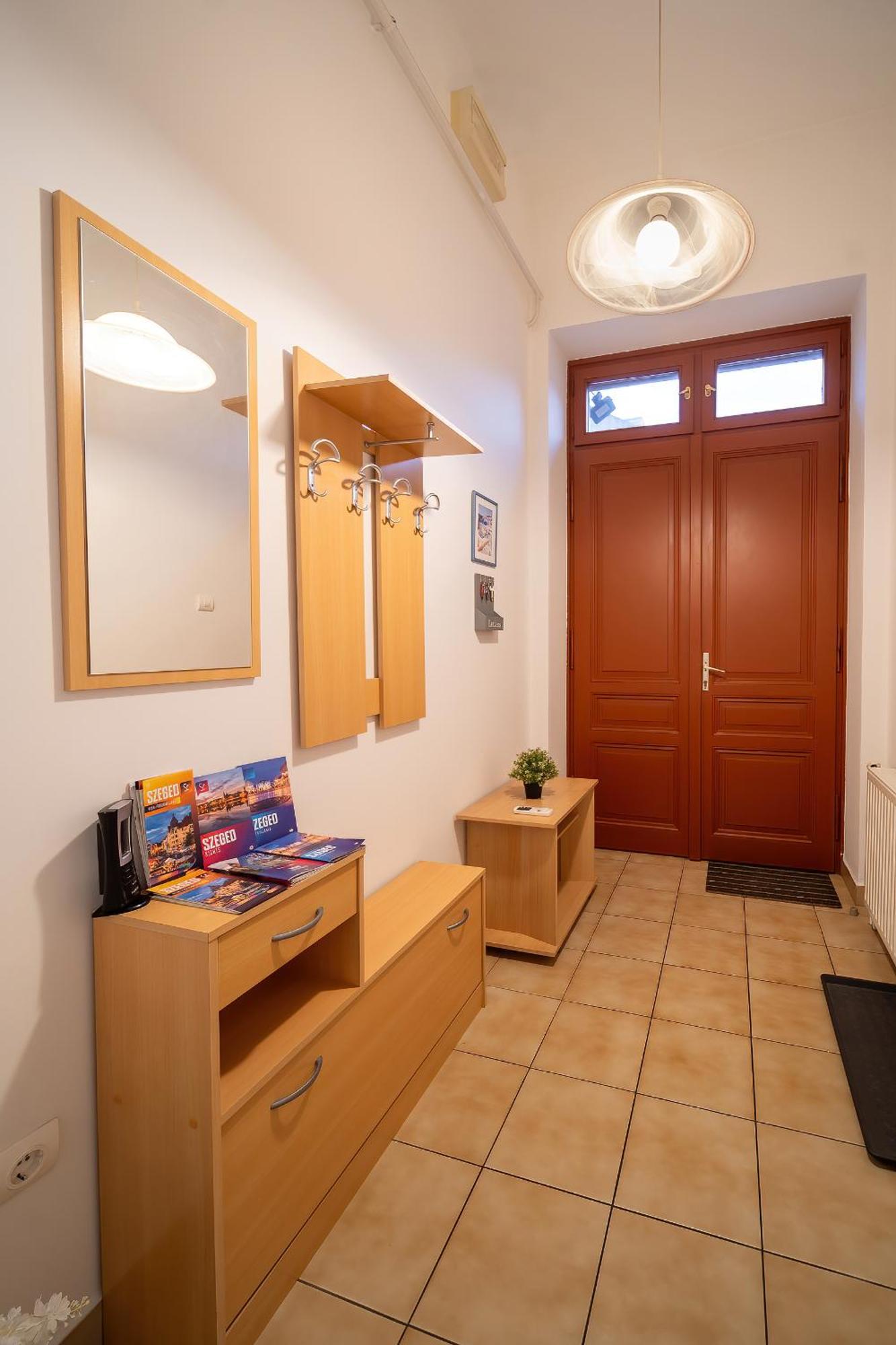 Tomka Apartman Szeged Eksteriør billede
