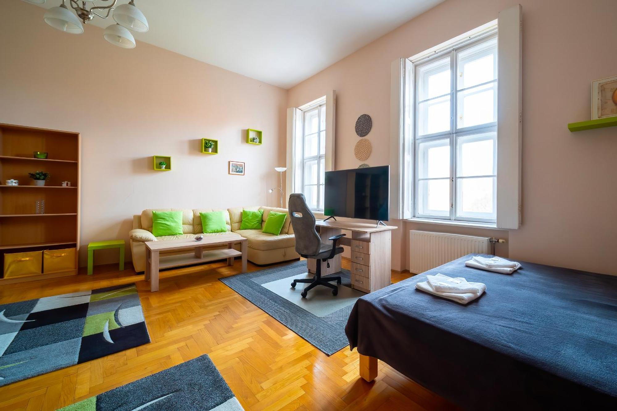 Tomka Apartman Szeged Eksteriør billede